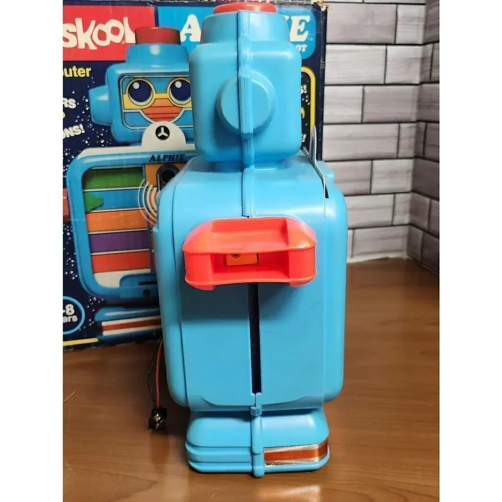 Vintage 1978 Playskool Alphie The Electronic Robot Tested and Working # A67